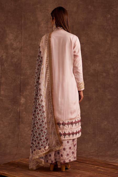 Shop The Home Affair Pink Chiffon Embroidery, Gota Patti Mandarin Floral Print Straight Kurta Set at Aza Fashions Shop_The Home Affair_Pink Chiffon Embroidery, Gota Patti Mandarin Floral Print Straight Kurta Set _at_Aza_Fashions
