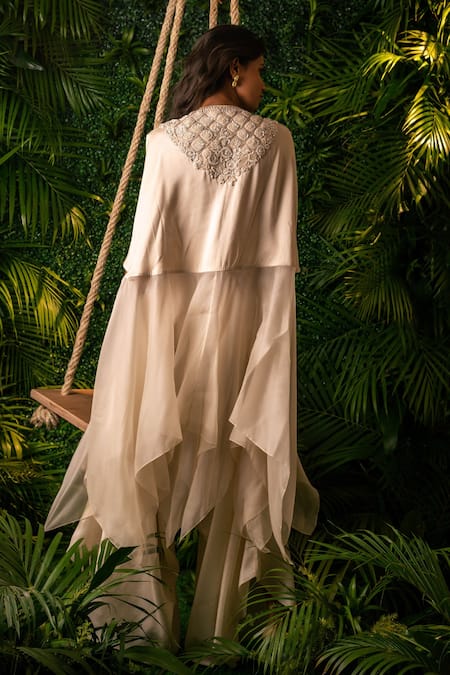 Shop Pallavi Poddar Ivory Organza Tassels V-neck Bodice Embroidered Tunic And Pant Set at Aza Fashions Shop_Pallavi Poddar_Ivory Organza Tassels V-neck Bodice Embroidered Tunic And Pant Set _at_Aza_Fashions