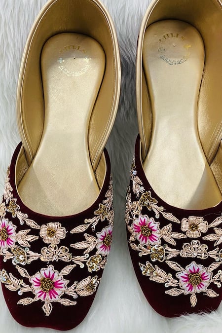 Shop Shiveen Shiveen Maroon Embroidered Saral Velvet Juttis at Aza Fashions Shop_Shiveen Shiveen_Maroon Embroidered Saral Velvet Juttis _at_Aza_Fashions