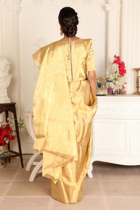 Shop Sheela Suthar Gold Handloom Cotton Sira Handwoven Zari Tissue Saree With Running Blouse at Aza Fashions Shop_Sheela Suthar_Gold Handloom Cotton Sira Handwoven Zari Tissue Saree With Running Blouse _at_Aza_Fashions