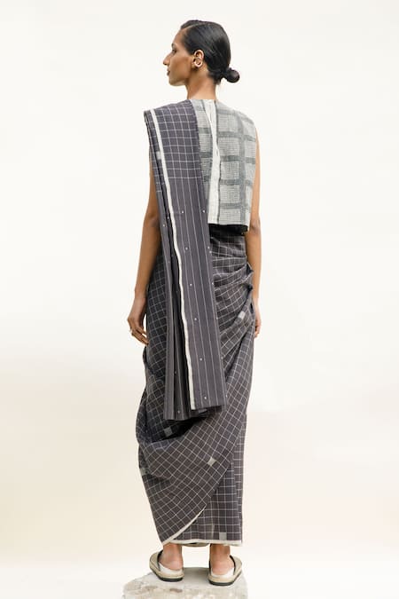 Shop Urvashi Kaur Black Handloom Cotton Caprice Checkered Hand Spun Saree at Aza Fashions Shop_Urvashi Kaur_Black Handloom Cotton Caprice Checkered Hand Spun Saree _at_Aza_Fashions