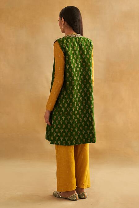 Shop Taisha Green Mohair, Silk Embroidery Round Neck Floral Pattern Reversable Jacket at Aza Fashions Shop_Taisha_Green Mohair, Silk Embroidery Round Neck Floral Pattern Reversable Jacket _at_Aza_Fashions