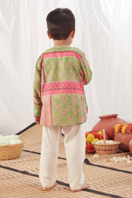 Shop Vivedkids Green Cotton Embroidery Block Print Short Kurta Set at Aza Fashions Shop_Vivedkids_Green Cotton Embroidery Block Print Short Kurta Set _at_Aza_Fashions