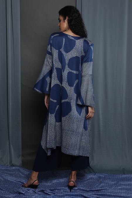 Shop_Krishna Mehta_Blue Chanderi Printed Floral V Neck Tunic _at_Aza_Fashions