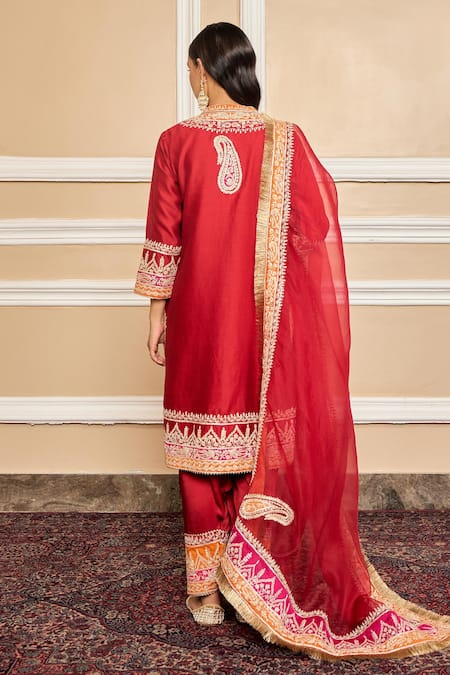 Shop Sheetal Batra Red Dupatta Organza, Kurta Pure Chanderi, Salwar Embroidered Set at Aza Fashions Shop_Sheetal Batra_Red Dupatta Organza, Kurta Pure Chanderi, Salwar Embroidered Set _at_Aza_Fashions