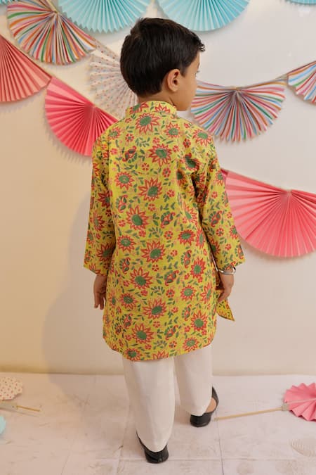 Shop_Tiny Colour_Yellow Cotton Sunshine Blooming Print Kurta And Pyjama Set _at_Aza_Fashions