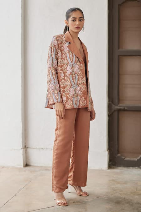 Shop_Betrue_Brown Twill Silk Solid Side Pocket Pant  _at_Aza_Fashions