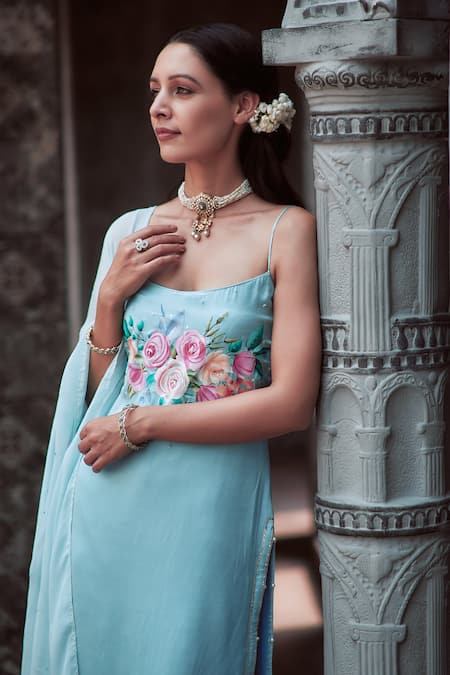 Neha Saxena Hand Embroidered Kurta Pant Set 