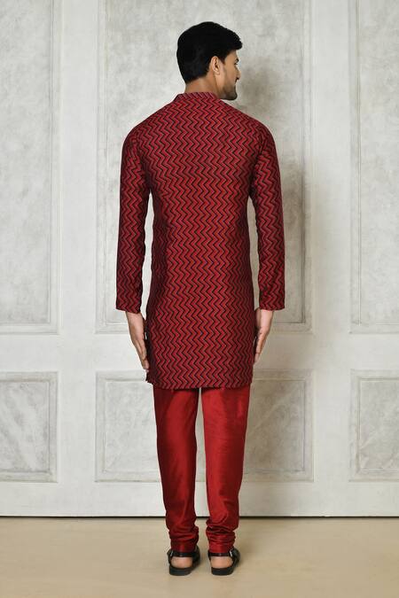 Shop_Samyukta Singhania_Red Cotton Silk Printed Chevron Kurta Set_at_Aza_Fashions