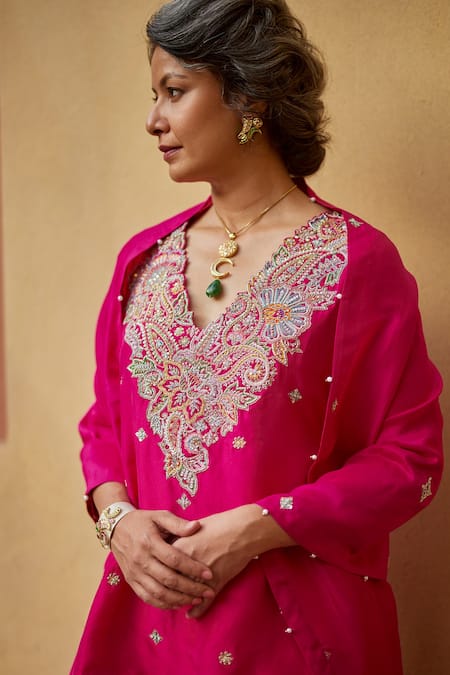 Mrunalini Rao_Pink Silk Embroidery, Tassels, Pearls V-neck Zardozi Kurta Set _Online_at_Aza_Fashions