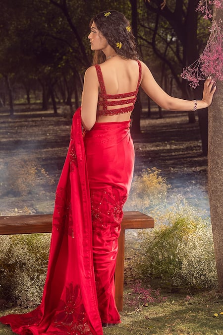 Shraddha Kapoor in red saree with backless blouse sets festive