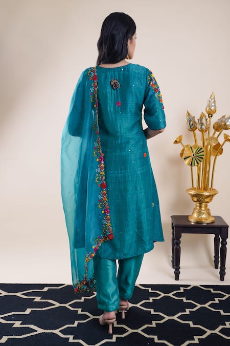 Shop Bhusattva Green Silk, Cotton, Organza Embroidery, Beads Round Neck Placement Kurta Set at Aza Fashions Shop_Bhusattva_Green Silk, Cotton, Organza Embroidery, Beads Round Neck Placement Kurta Set _at_Aza_Fashions