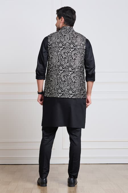 Taroob Black Embroidered Pashmina Bundi 