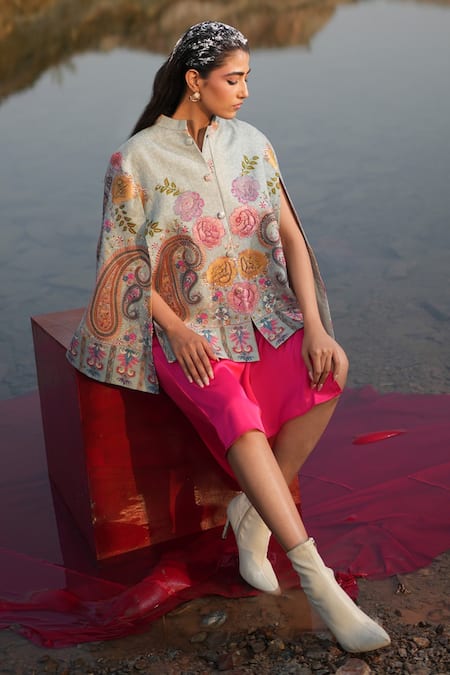 Neiza By Neeti Seth Sequin Embellished Cashmere Wool Cape 