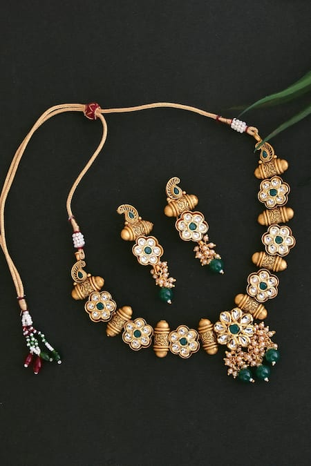 Swabhimann Gold Toned Kundan Floral Necklace Set 