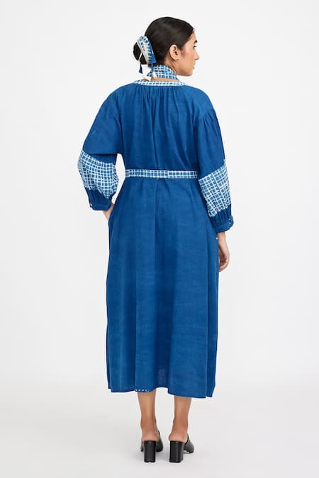 Shop JAYATI GOENKA Blue Cotton V-neck Puffed Sleeve Printed Dress at Aza Fashions Shop_JAYATI GOENKA_Blue Cotton V-neck Puffed Sleeve Printed Dress _at_Aza_Fashions