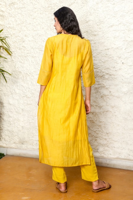 Tatwa Yoke Embroidered Kurta & Pant Set 