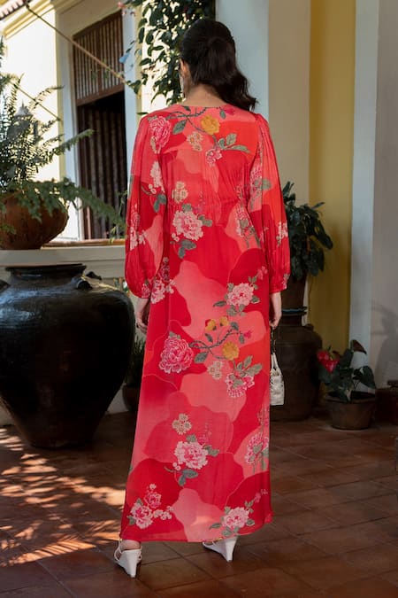 Paulmi And Harsh Romantic Floral Print Slit Kurta & Pant Set 