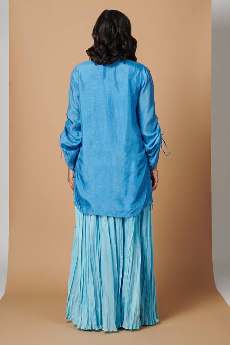 Shop Vedika M Blue Silk Bustier Round Jacket With Hand Pleated Pant Set at Aza Fashions Shop_Vedika M_Blue Silk Bustier Round Jacket With Hand Pleated Pant Set_at_Aza_Fashions