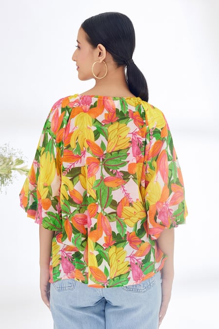 Shop Nikasha Yellow 100% Cotton Banana, Fruit Round Hand Painted Front Knot Top at Aza Fashions Shop_Nikasha_Yellow 100% Cotton Banana, Fruit Round Hand Painted Front Knot Top _at_Aza_Fashions