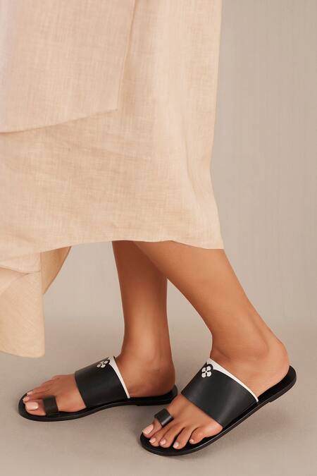 Shop Ampm Black Emira Kolhapuri Flats at Aza Fashions Shop_Ampm_Black Emira Kolhapuri Flats_at_Aza_Fashions