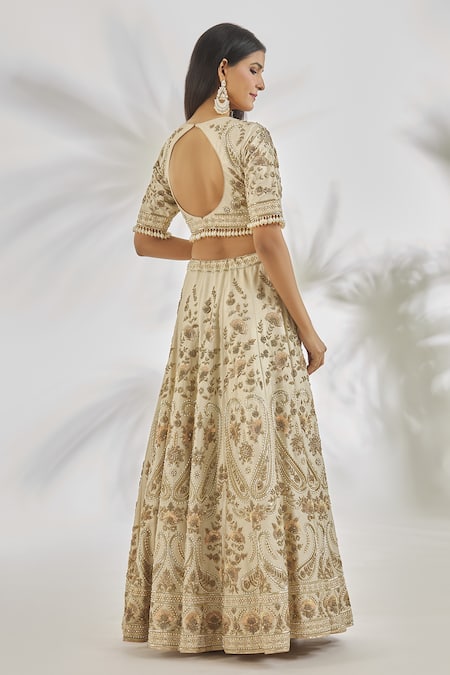 Vandana Sethi Ivory , Organza Zari, Zardozi Paisley Embroidered Bridal Lehenga Set Online at Aza Fashions Vandana Sethi_Ivory , Organza Zari, Zardozi Paisley Embroidered Bridal Lehenga Set _Online_at_Aza_Fashions