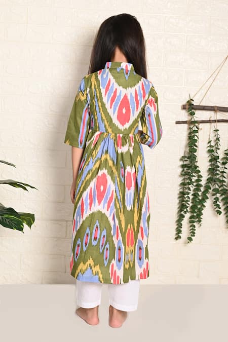 Shop THE COTTON STAPLE Green Cotton Orla Front Open Kurta With Pant at Aza Fashions Shop_THE COTTON STAPLE_Green Cotton Orla Front Open Kurta With Pant _at_Aza_Fashions