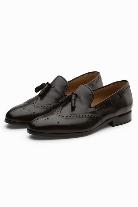Shop Dapper Shoes Black Brogue Wingtip Tassel Loafers at Aza Fashions Shop_Dapper Shoes_Black Brogue Wingtip Tassel Loafers_at_Aza_Fashions