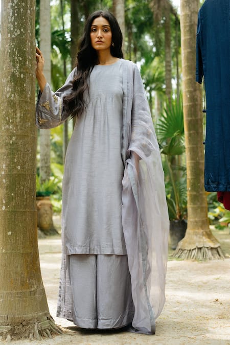 Label Shristi Chetani Hand Embroidered Kurta Set 