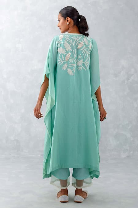 Devnaagri Thread Embroidered Kaftan & Pant Set 