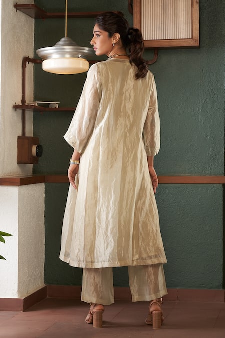 Bodhi Tree Zardozi Embroidered Yoke Kurta & Pant Set 