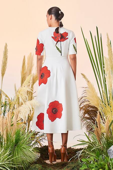 Shop Shahin Mannan Ivory Double Crepe Poppy V Neck Circular Dress at Aza Fashions Shop_Shahin Mannan_Ivory Double Crepe Poppy V Neck Circular Dress_at_Aza_Fashions