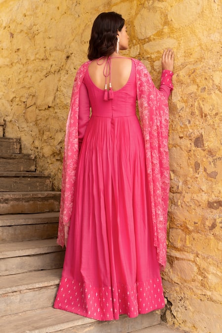 Suruchi Parakh Pleated Anarkali With Floral Print Dupatta 