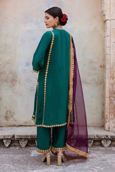 Shop Gulabo Jaipur Green Muslin, Organza Zari, Embroidery Split V-neck Roop Zardozi Hand Kurta Set at Aza Fashions Shop_Gulabo Jaipur_Green Muslin, Organza Zari, Embroidery Split V-neck Roop Zardozi Hand Kurta Set _at_Aza_Fashions
