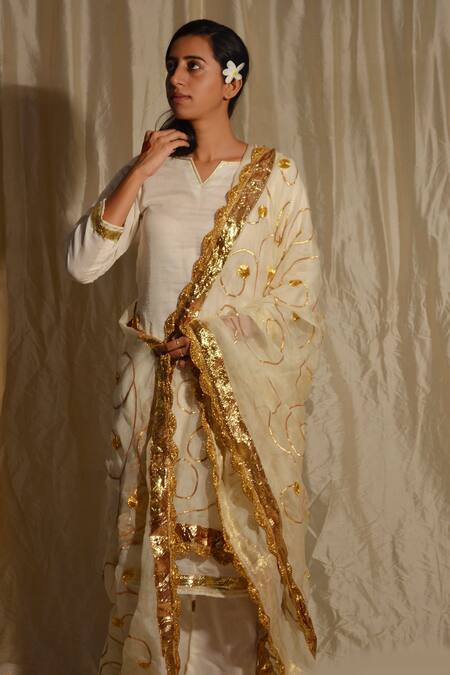 Shop Studio Malang White Organza Gota Patti, Embroidery Hand Dupatta at Aza Fashions Shop_Studio Malang_White Organza Gota Patti, Embroidery Hand Dupatta_at_Aza_Fashions