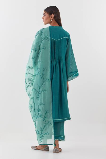 Shop Amisha Kothari Blue Chanderi , Organza Embroidery V-neck V Kurta Set at Aza Fashions Shop_Amisha Kothari_Blue Chanderi , Organza Embroidery V-neck V Kurta Set _at_Aza_Fashions