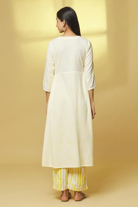 Shop Kalakaari By Sagarika White Cotton, Kota Doria Embroidery Round Neck Printed Straight Kurta Set at Aza Fashions Shop_Kalakaari By Sagarika_White Cotton, Kota Doria Embroidery Round Neck Printed Straight Kurta Set _at_Aza_Fashions