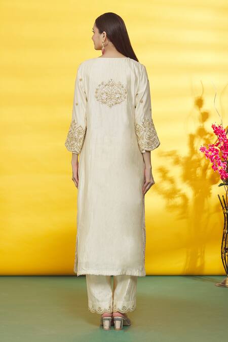 Shop_Surbhi Shah_Ivory Silk, Organza Embroidery Round Neck Floral Kurta Pant Set _at_Aza_Fashions