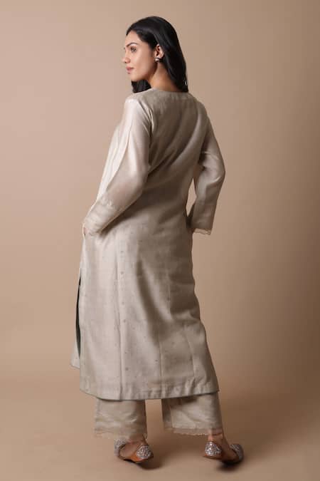 Rhua Afsa Flower Mukaish Embroidered Kurta Set 