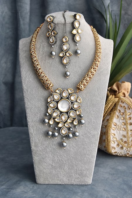 Swabhimann Jewellery - Gold Plated Kundan And Pearls Embellished Necklace  Set