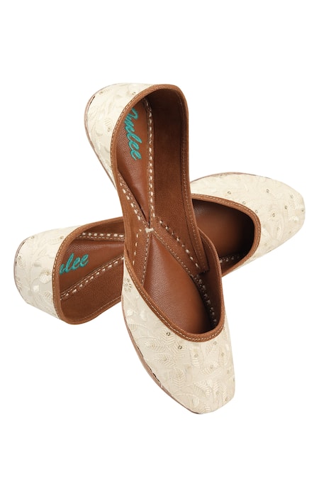 Imlee Jaipur Leaf Embroidered Juttis 