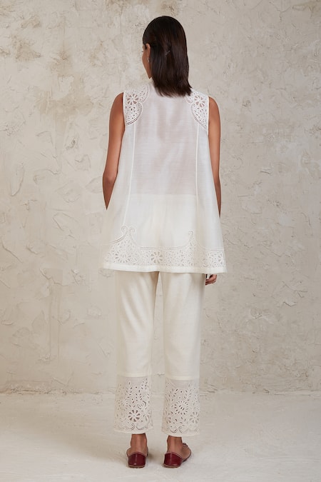 Shop Sue Mue Off White Chanderi Cut Work Turtle Neck Ifza Handwoven Pure Pant Set at Aza Fashions Shop_Sue Mue_Off White Chanderi Cut Work Turtle Neck Ifza Handwoven Pure Pant Set _at_Aza_Fashions