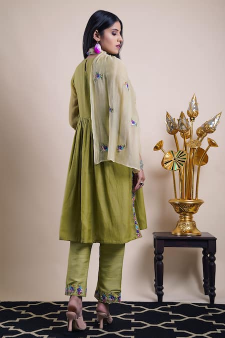 Shop Bhusattva Green Cotton, Organza, Silk Embroidery Boat Neck Yoke Kurta Set at Aza Fashions Shop_Bhusattva_Green Cotton, Organza, Silk Embroidery Boat Neck Yoke Kurta Set _at_Aza_Fashions