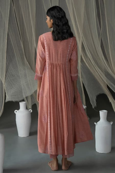 Shop Zoon Peach Cotton Embroidery V-neck Blossom Handblock Print Anarkali With Pant at Aza Fashions Shop_Zoon_Peach Cotton Embroidery V-neck Blossom Handblock Print Anarkali With Pant _at_Aza_Fashions