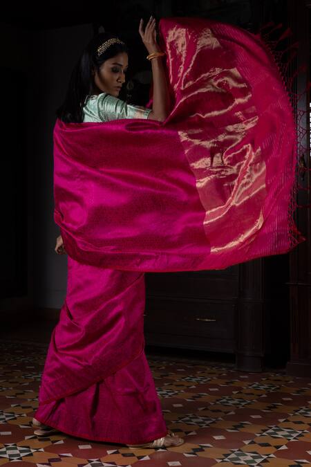 Shop Kasturi Kundal Fuchsia Pure Silk Geometric Motifs Akriti Saree at Aza Fashions Shop_Kasturi Kundal_Fuchsia Pure Silk Geometric Motifs Akriti Saree_at_Aza_Fashions