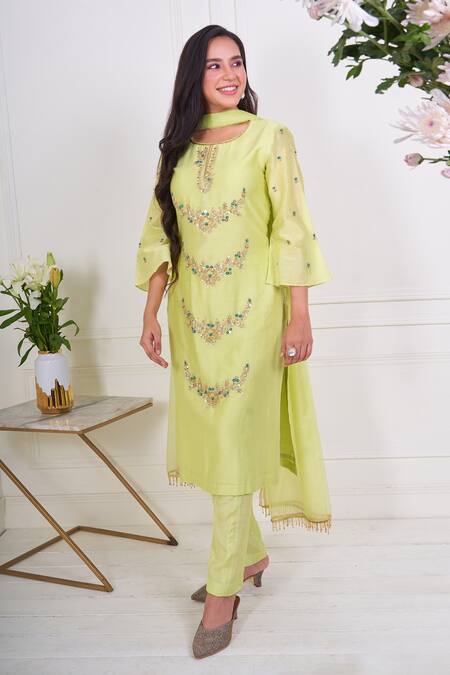 Shop Geetika Jain Green Chanderi, Viscose, Organza Sequins, Cut 3d Flower Embroidered Kurta Set at Aza Fashions Shop_Geetika Jain_Green Chanderi, Viscose, Organza Sequins, Cut 3d Flower Embroidered Kurta Set_at_Aza_Fashions