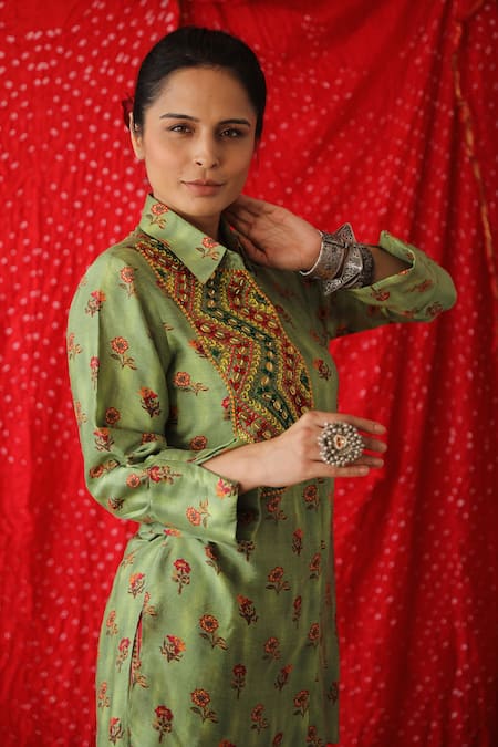 Shop Shachi Sood Green Silk Embroidery, Sequins Shawl Neck Floral Print Shirt And Pant Set at Aza Fashions Shop_Shachi Sood_Green Silk Embroidery, Sequins Shawl Neck Floral Print Shirt And Pant Set _at_Aza_Fashions