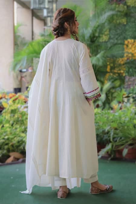 Shop Ekavira White Cotton Tassels, Embroidery Round Neck Kurta Set at Aza Fashions Shop_Ekavira_White Cotton Tassels, Embroidery Round Neck Kurta Set _at_Aza_Fashions