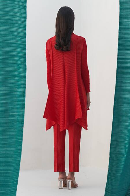 Shop Pleats By Aruni Red Polyester High Neck Crushed Sleeve Pleated Kurta And Pant Set at Aza Fashions Shop_Pleats By Aruni_Red Polyester High Neck Crushed Sleeve Pleated Kurta And Pant Set_at_Aza_Fashions