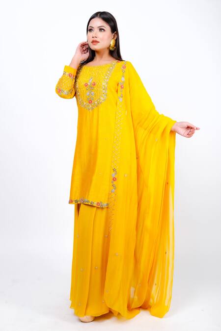Shop Geetika Jain Yellow Organza, Georgette, Embroidery, Dabka Floral Kurta Set at Aza Fashions Shop_Geetika Jain_Yellow Organza, Georgette, Embroidery, Dabka Floral Kurta Set_at_Aza_Fashions